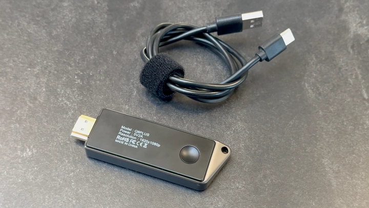 Connecting a wireless HDMI stick to a projector